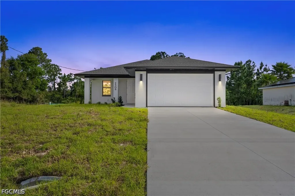 2810 73rd Street W Lehigh Acres FL 33971