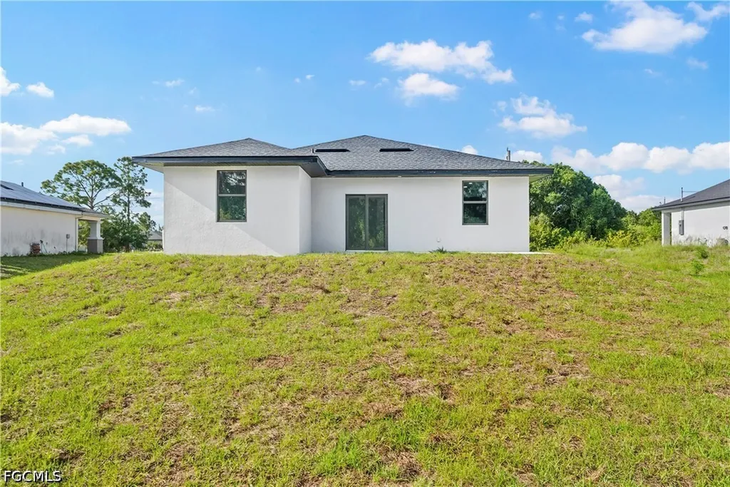 2810 73rd Street W Lehigh Acres FL 33971