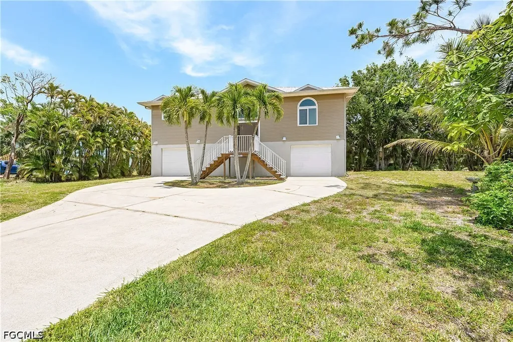 14000 Clubhouse Drive Bokeelia FL 33922