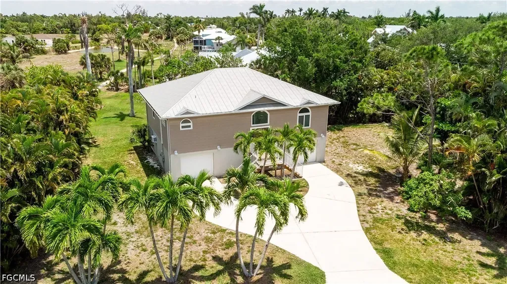 14000 Clubhouse Drive Bokeelia FL 33922