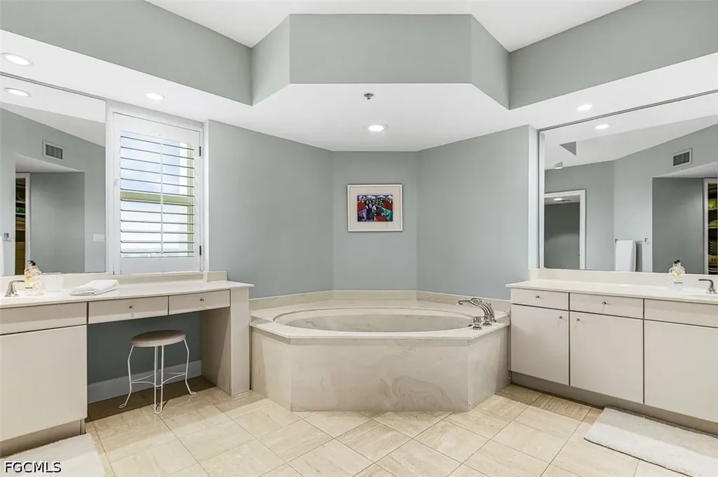 8111 Bay Colony Drive Naples FL 34108