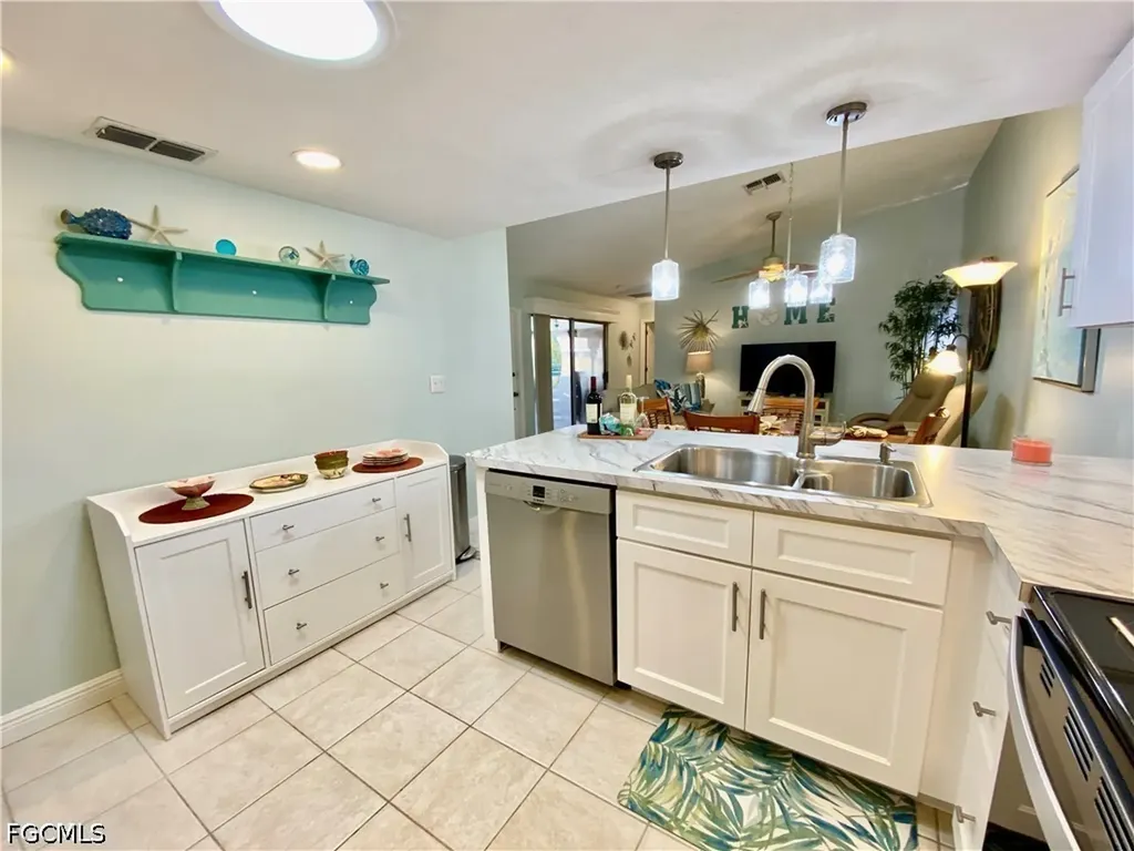 15546 Crystal Lake Drive North Fort Myers FL 33917