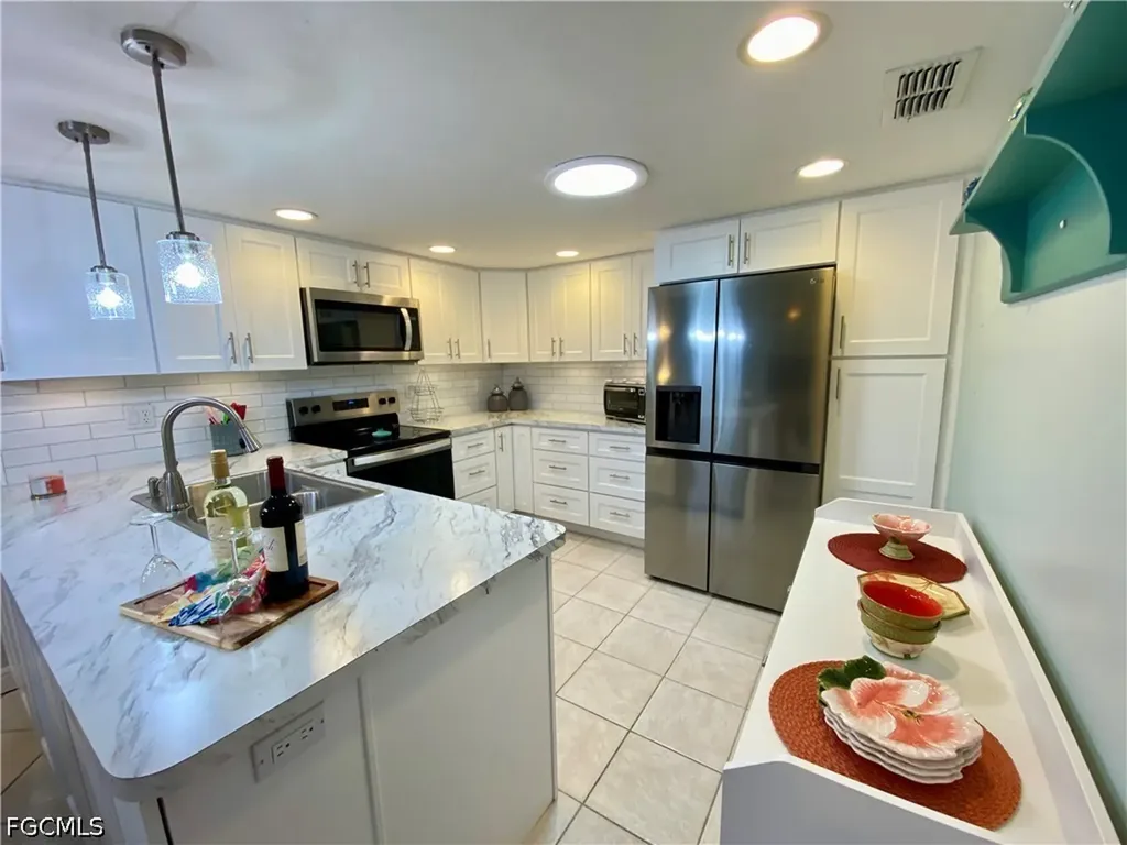 15546 Crystal Lake Drive North Fort Myers FL 33917