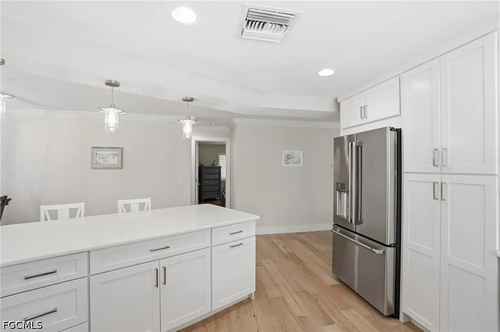 1590 Sandpiper Street Naples FL 34102