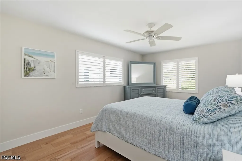 1590 Sandpiper Street Naples FL 34102
