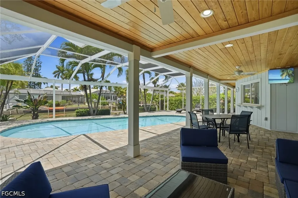 1590 Sandpiper Street Naples FL 34102