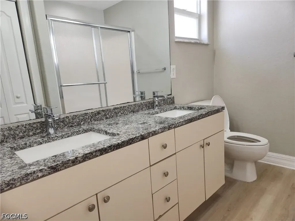 827 NE 23rd Terrace Cape Coral FL 33909
