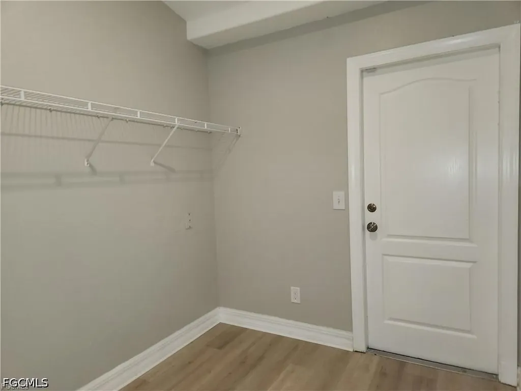 827 NE 23rd Terrace Cape Coral FL 33909