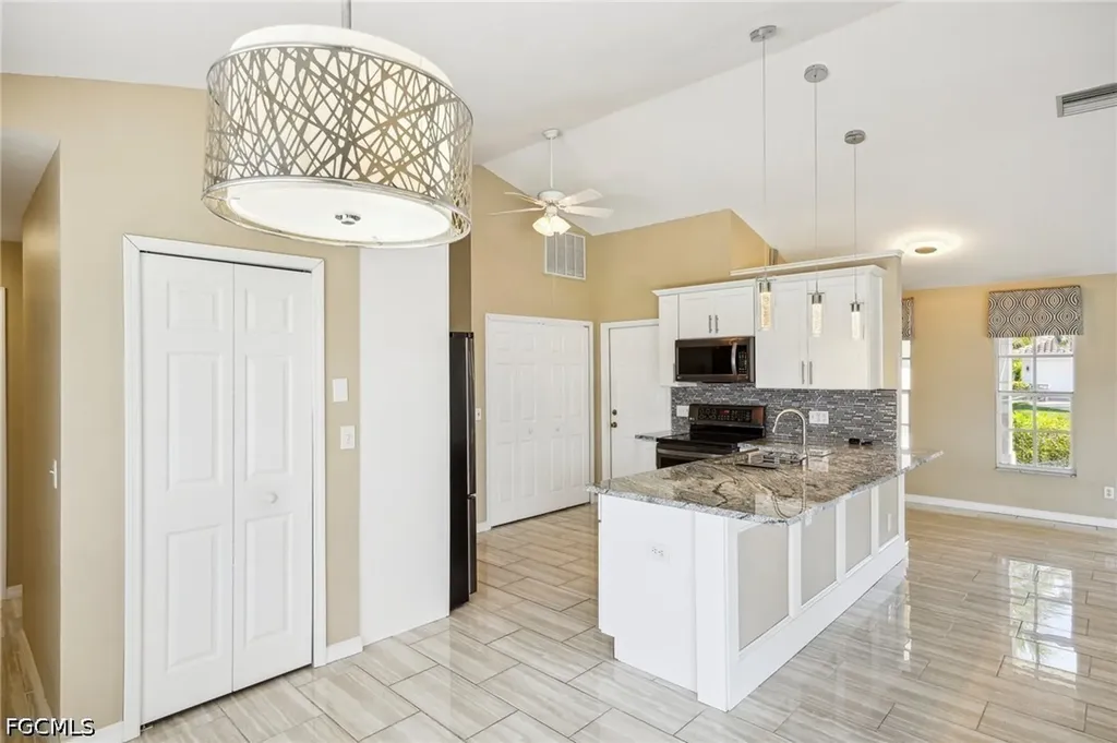 4346 SW 18th Place Cape Coral FL 33914
