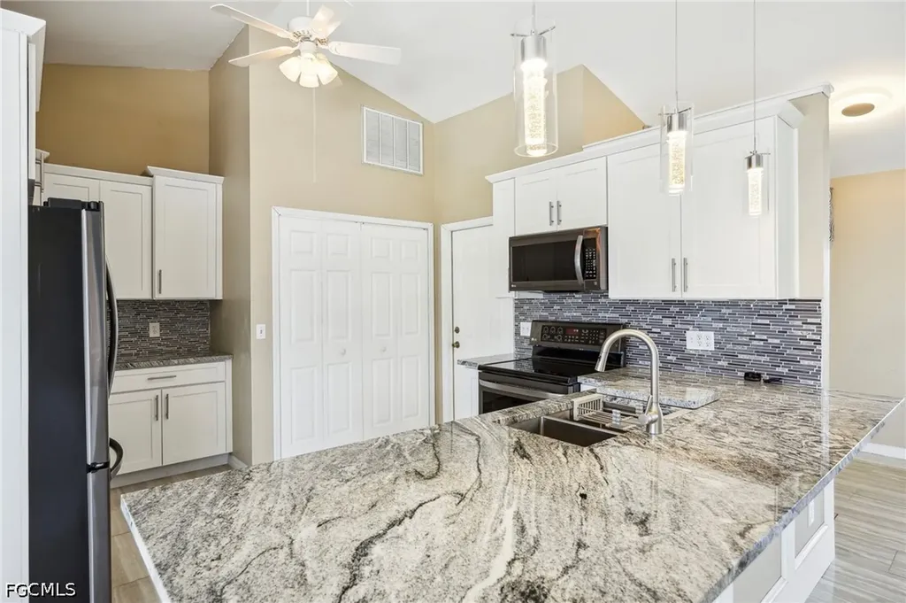 4346 SW 18th Place Cape Coral FL 33914
