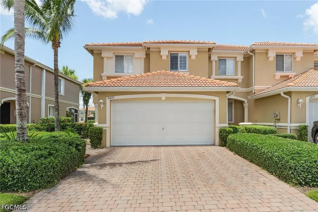 2427 Laurentina Lane Cape Coral FL 33909