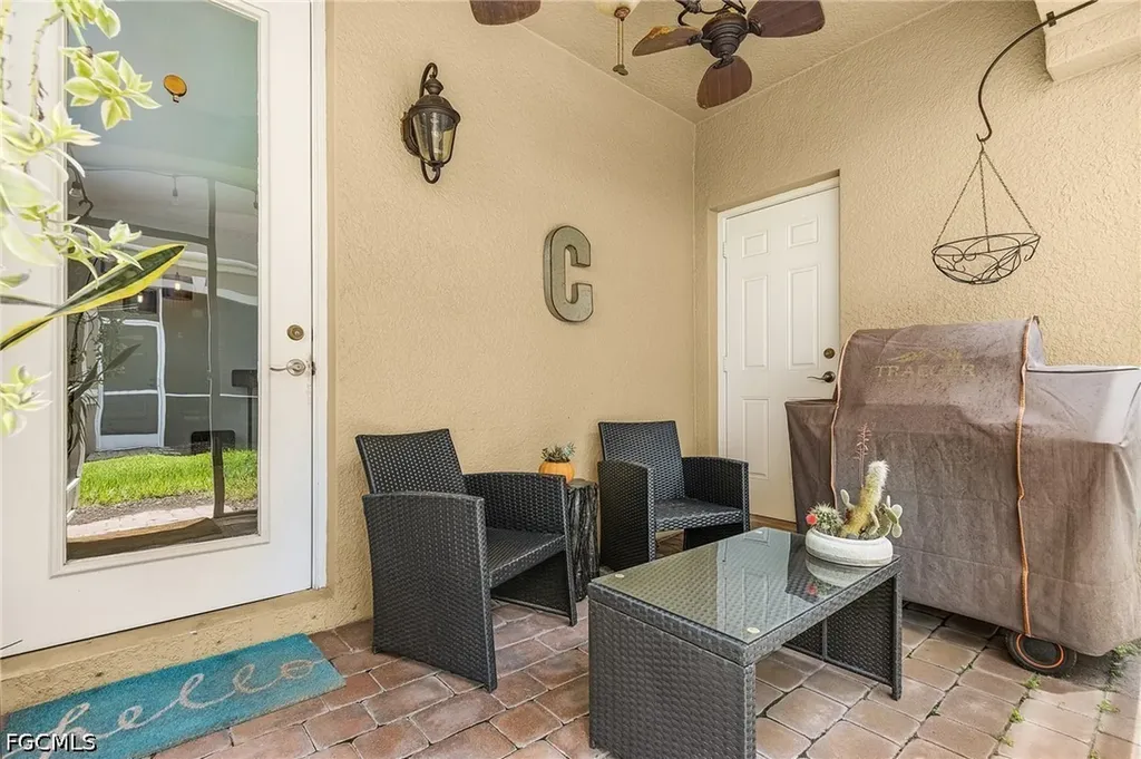 2427 Laurentina Lane Cape Coral FL 33909