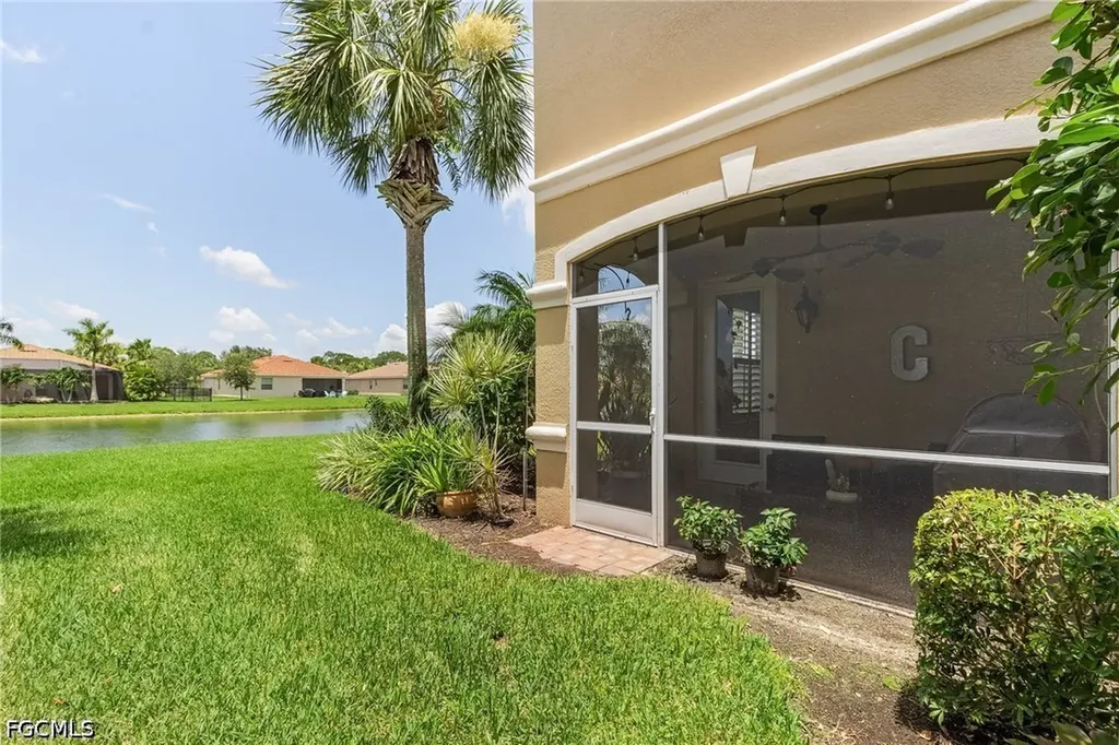 2427 Laurentina Lane Cape Coral FL 33909