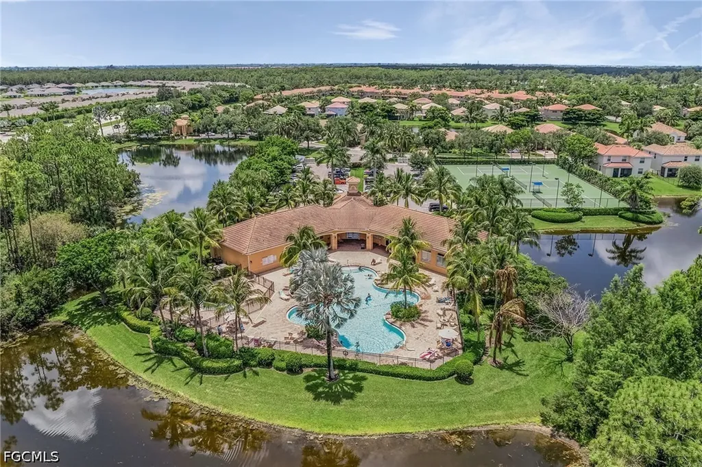 2427 Laurentina Lane Cape Coral FL 33909