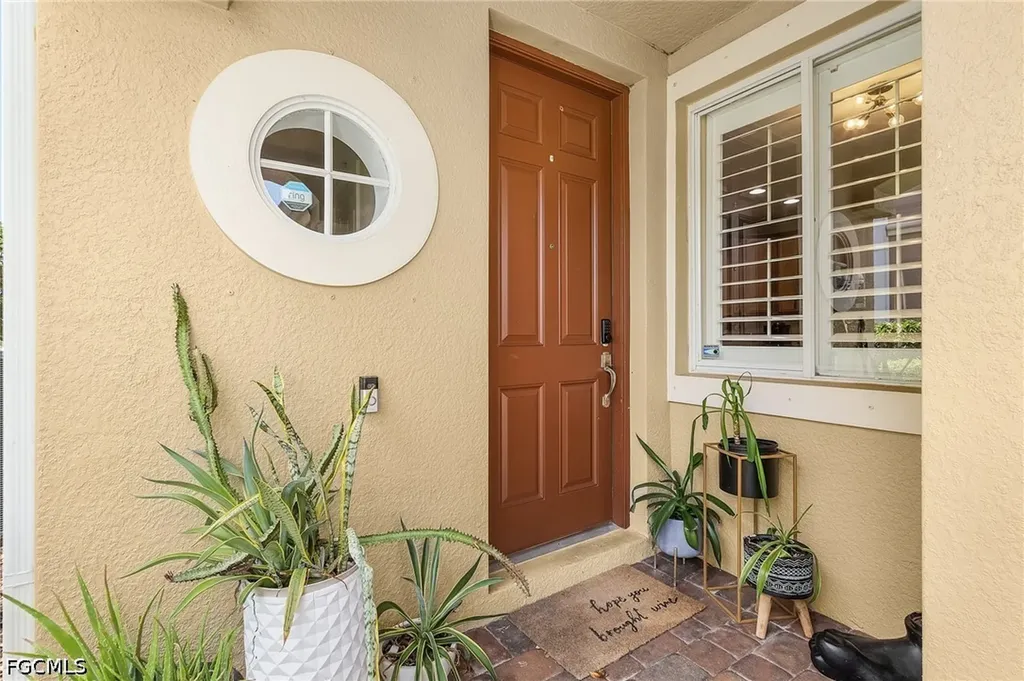 2427 Laurentina Lane Cape Coral FL 33909