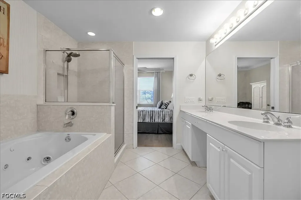 3000 Meandering Way Fort Myers FL 33905