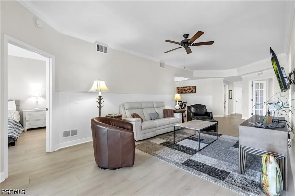 3000 Meandering Way Fort Myers FL 33905