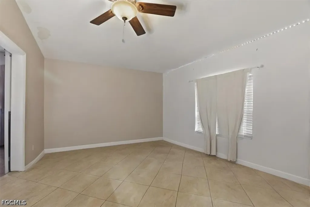 403 SW 28th Place Cape Coral FL 33991