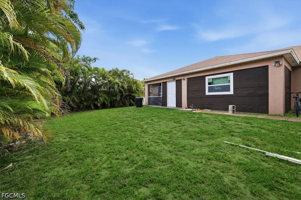 403 SW 28th Place Cape Coral FL 33991