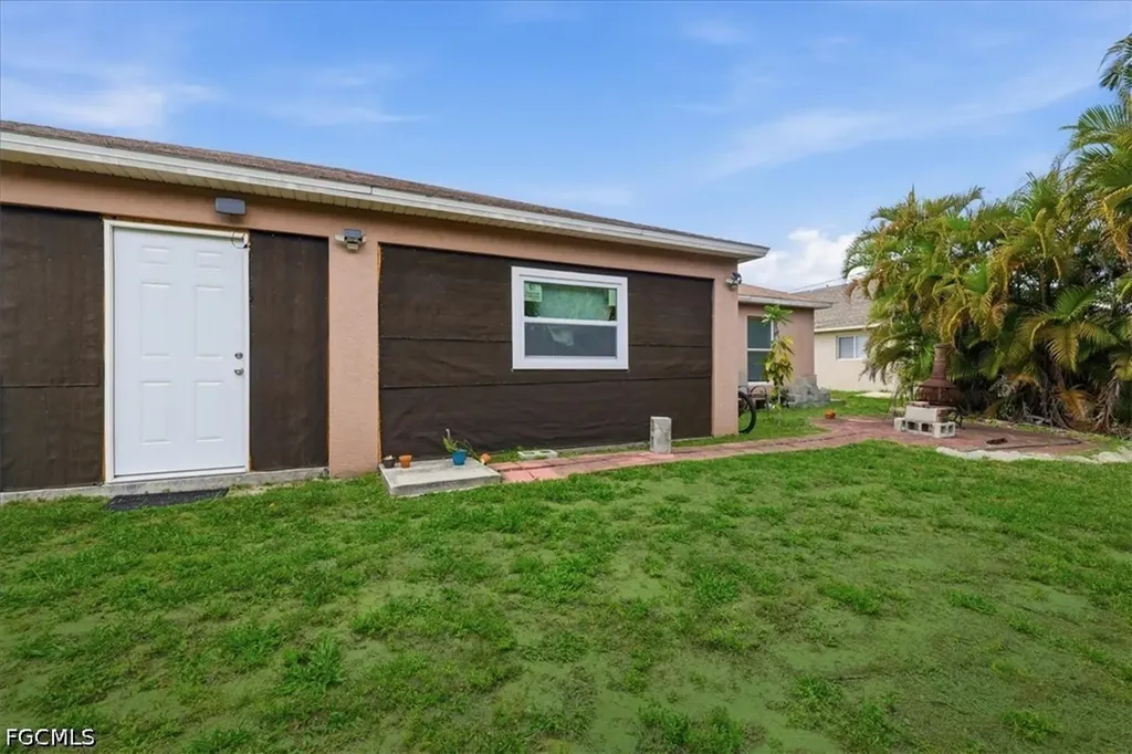 403 SW 28th Place Cape Coral FL 33991