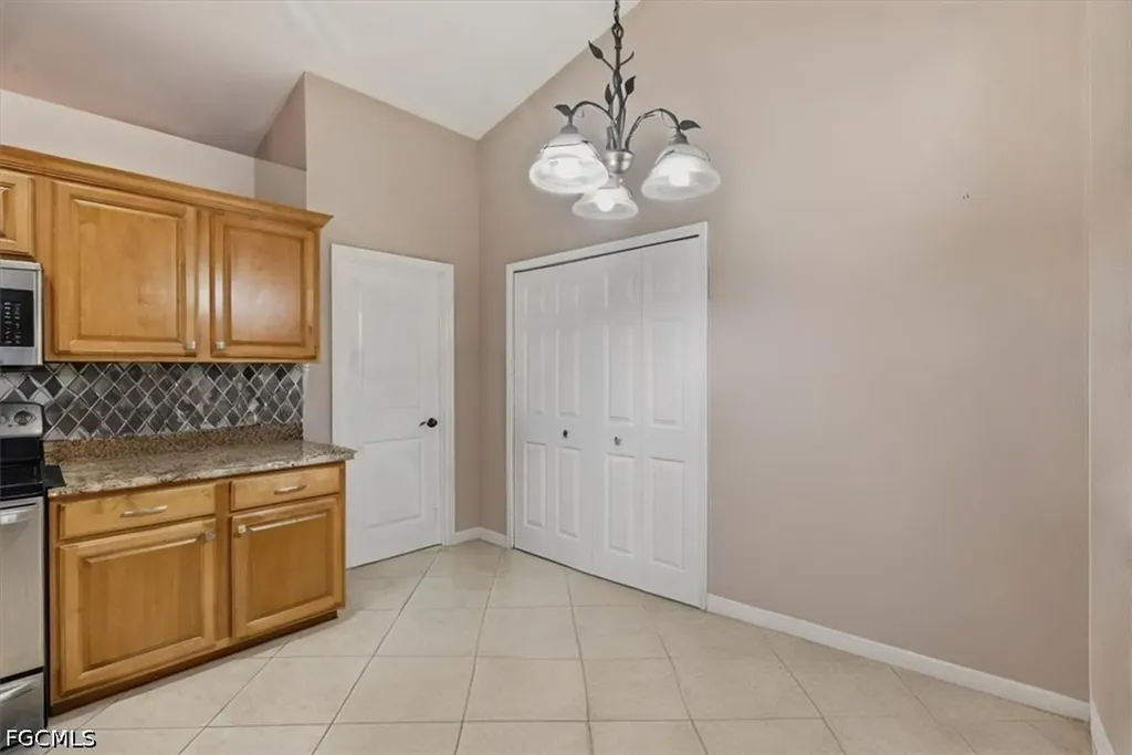 403 SW 28th Place Cape Coral FL 33991