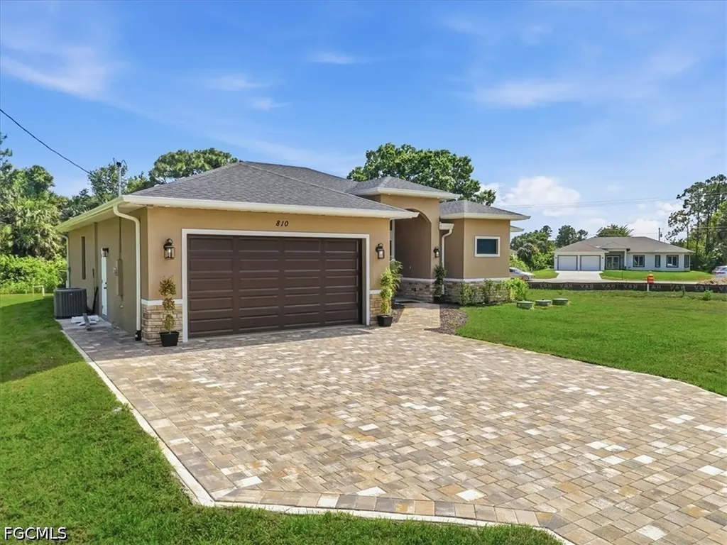 810 Sentinela Boulevard Lehigh Acres FL 33974