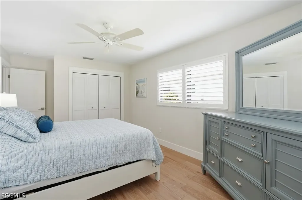 1590 Sandpiper Street Naples FL 34102