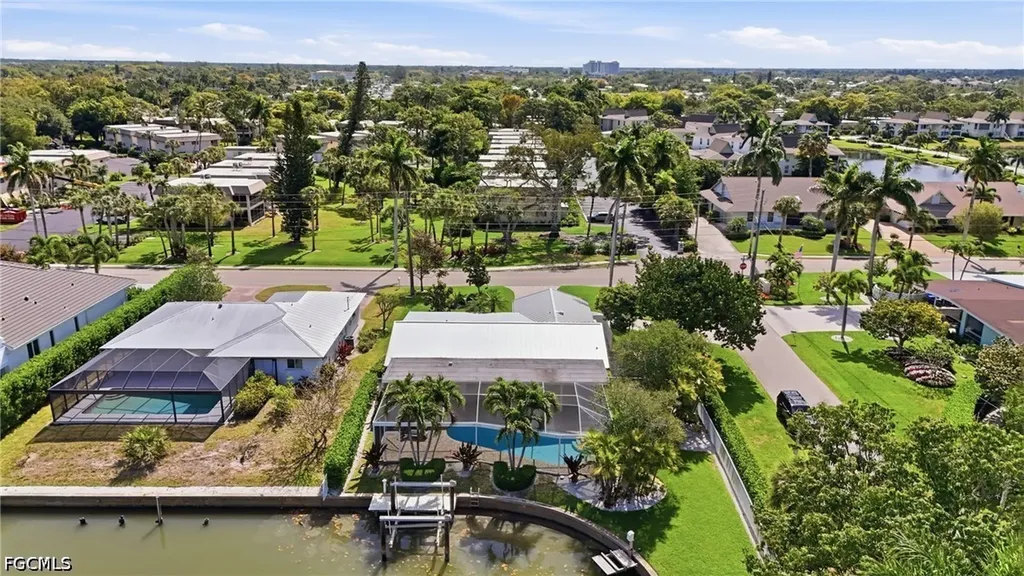 1590 Sandpiper Street Naples FL 34102