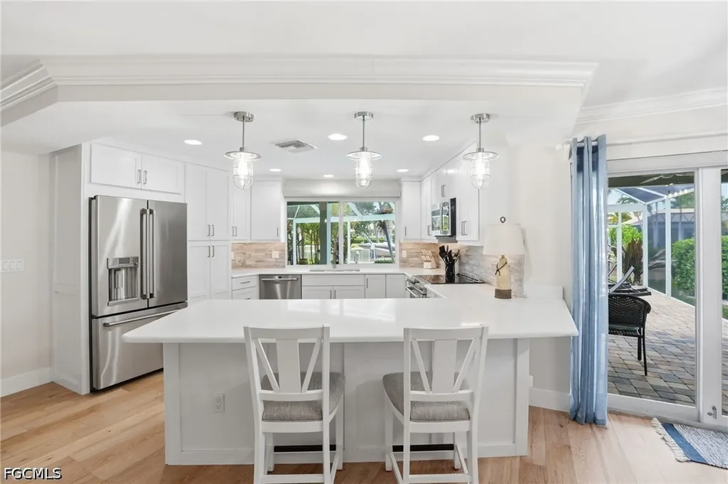 1590 Sandpiper Street Naples FL 34102