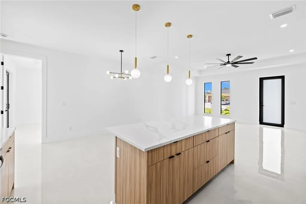2049 NW 4th Street Cape Coral FL 33993