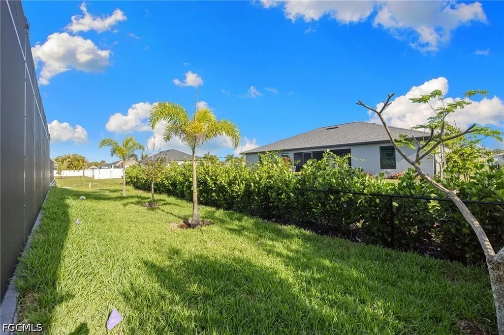 2049 NW 4th Street Cape Coral FL 33993