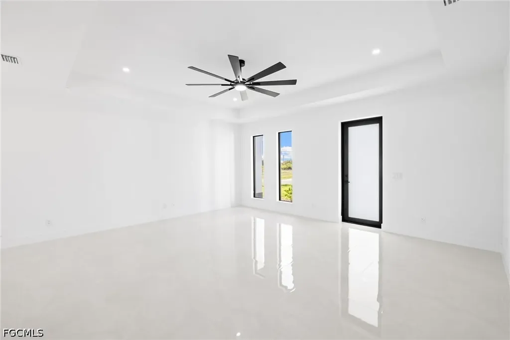 2049 NW 4th Street Cape Coral FL 33993