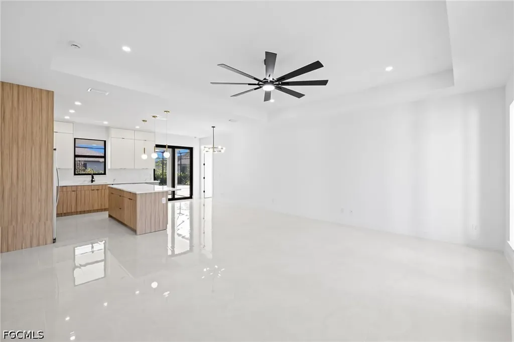 2049 NW 4th Street Cape Coral FL 33993