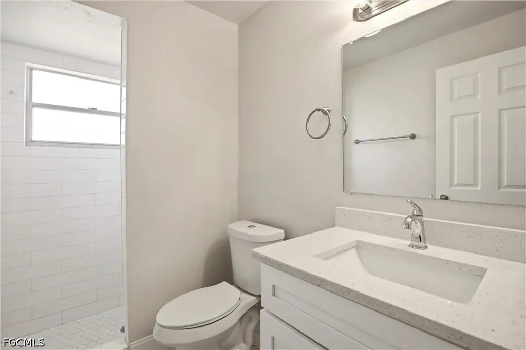 2225 Isle Of Pines Avenue Fort Myers FL 33905