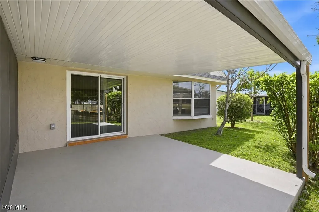 2225 Isle Of Pines Avenue Fort Myers FL 33905