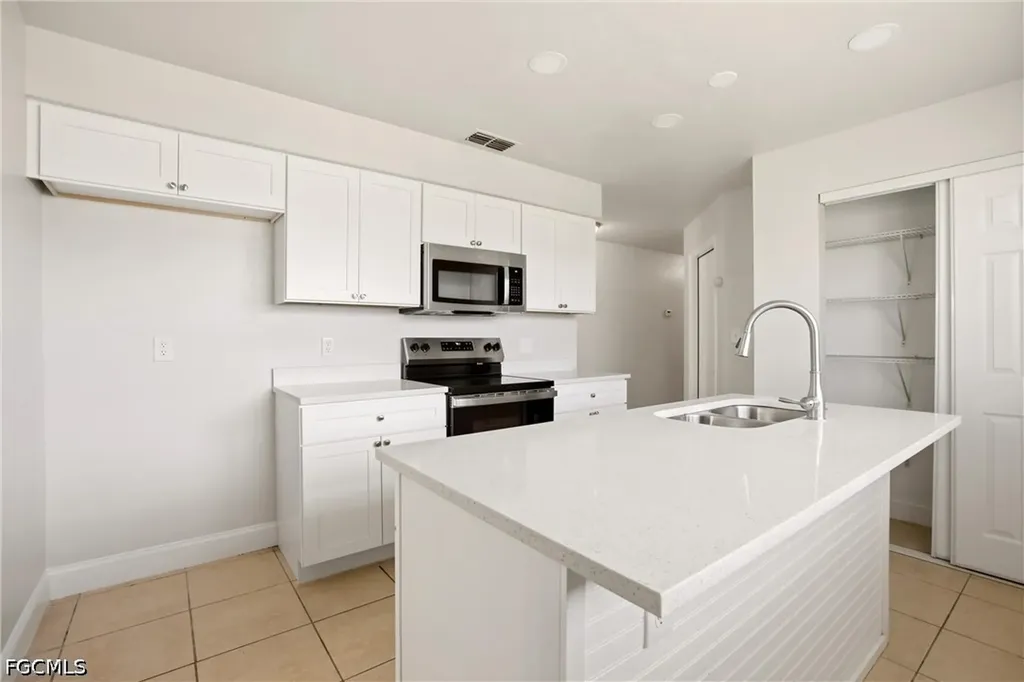2225 Isle Of Pines Avenue Fort Myers FL 33905