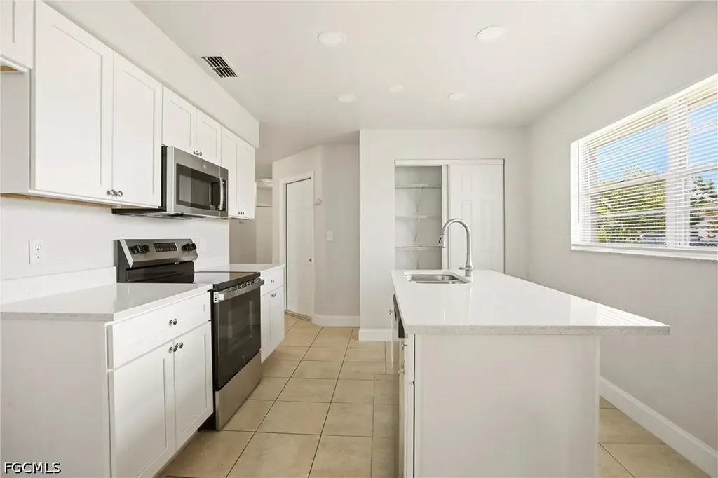 2225 Isle Of Pines Avenue Fort Myers FL 33905