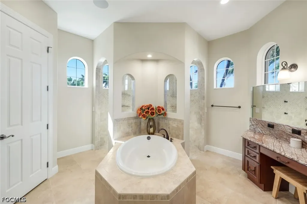 5727 Yardarm Court Cape Coral FL 33914