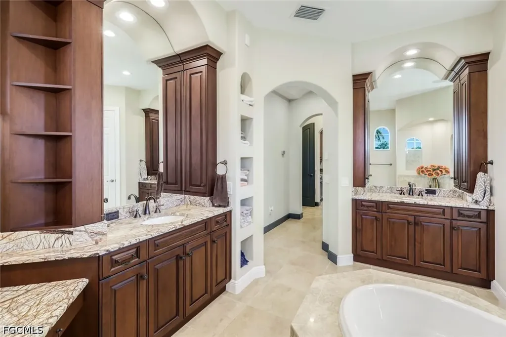 5727 Yardarm Court Cape Coral FL 33914