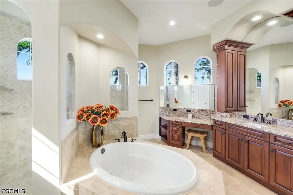 5727 Yardarm Court Cape Coral FL 33914