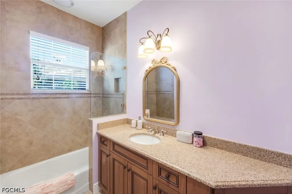 5727 Yardarm Court Cape Coral FL 33914