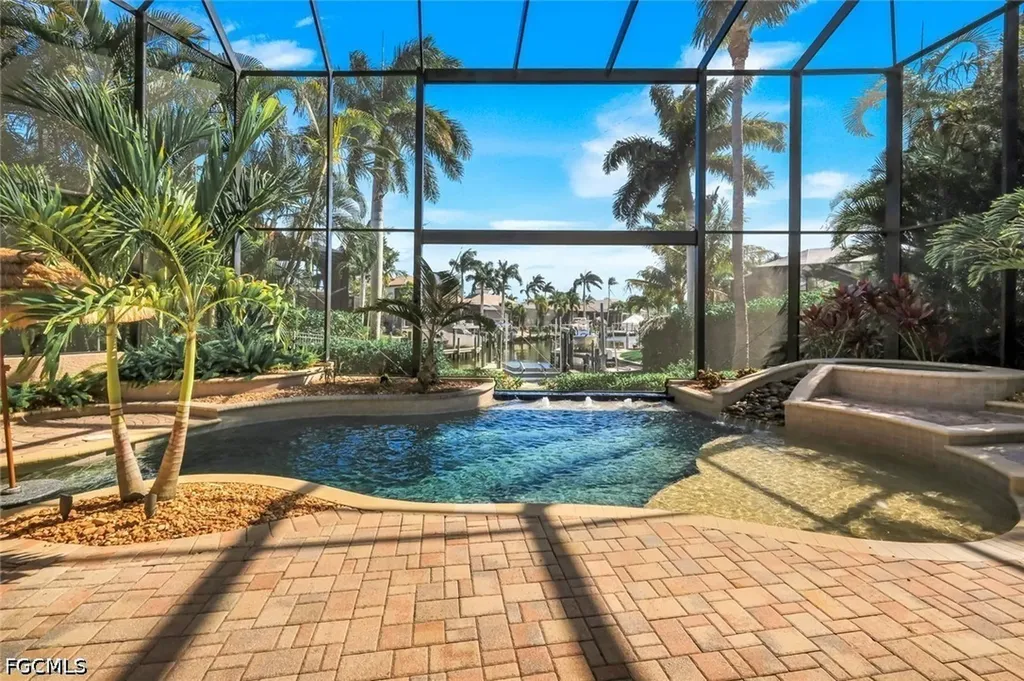 5727 Yardarm Court Cape Coral FL 33914