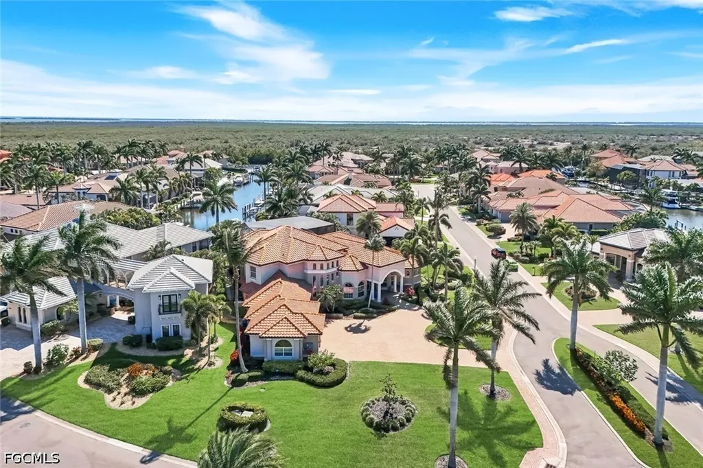 5727 Yardarm Court Cape Coral FL 33914