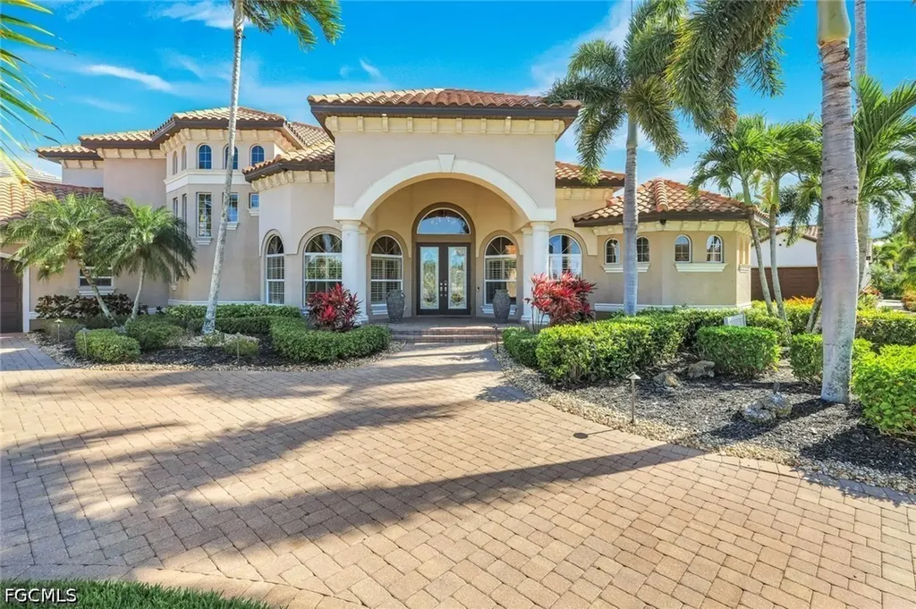 5727 Yardarm Court Cape Coral FL 33914