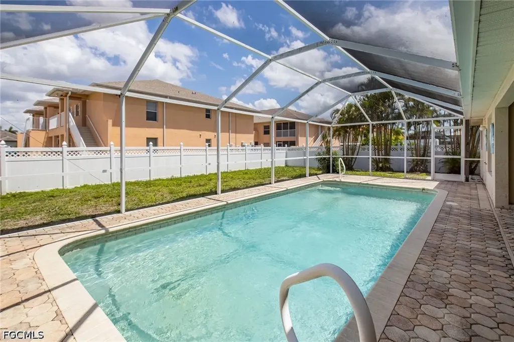 5333 SW 16th Place Cape Coral FL 33914