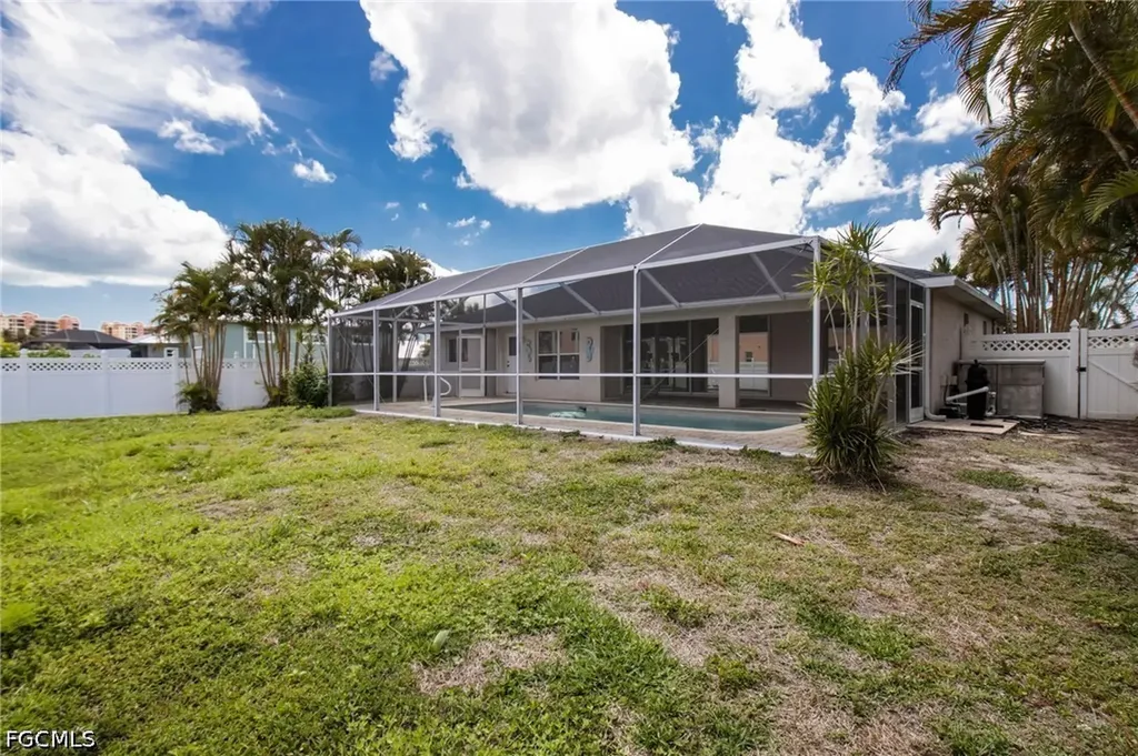 5333 SW 16th Place Cape Coral FL 33914