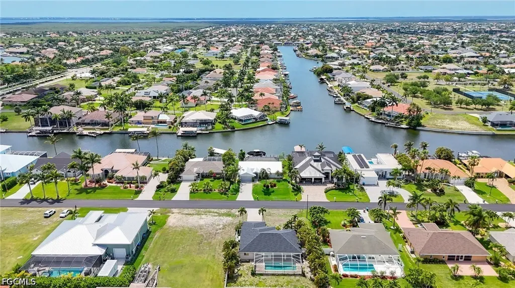5333 SW 16th Place Cape Coral FL 33914