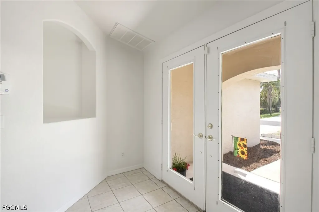 5333 SW 16th Place Cape Coral FL 33914