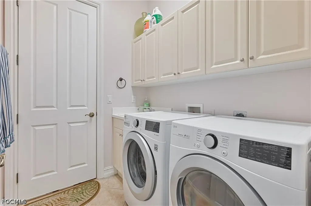 12606 Grandezza Circle Estero FL 33928