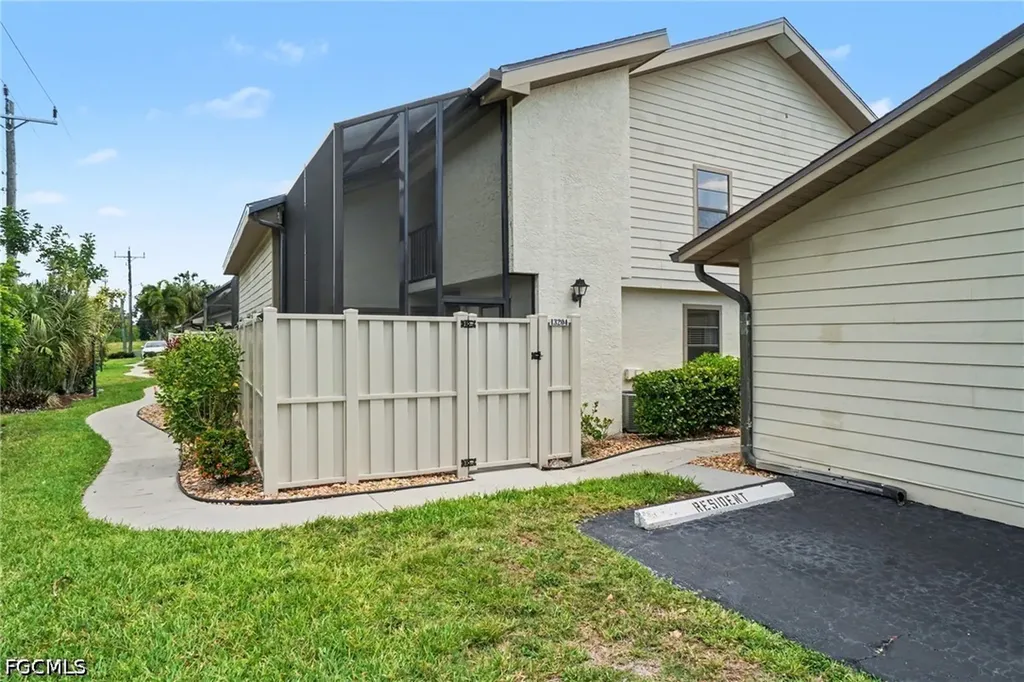 13204 Broadhurst Loop Fort Myers FL 33919